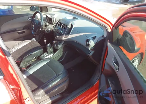 2012 Chevrolet Sonic 2Lz z USA, uszkodzony, nr VIN 1G1JE6SH7C4109721